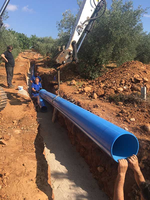 Instalación de tuberías para impulsión de riego