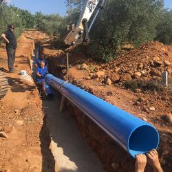 Instalación de tuberías para impulsión de riego